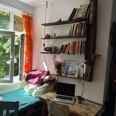 Hostel Just A Szozopol